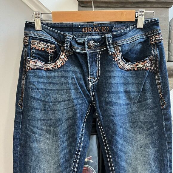 Grace In LA Bronze Embellished Flap Pocket Boot Cut Jeans sz 28 EUC - Picture 3 of 5